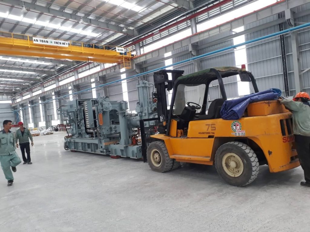 CHO THUÊ XE NÂNG BÌNH DƯƠNG – NÂNG CẨU MẠNH HÙNG